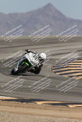 media/Oct-02-2025-Racers Edge (Thu) [[2c91cb6ab3]]/2-A Group/Session 5-Turn 12 (130pm)/